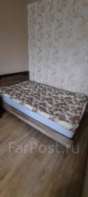 Кровать полутороспальная с матрасом - Мебель во Владивостоке