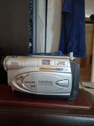 JVC. ����� 4-� ��, � ���������� ����