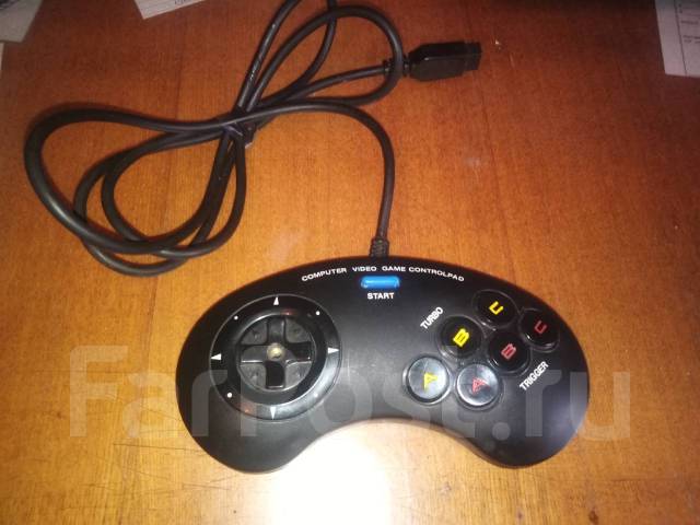 Джойстик Sega из 90-х - Клавиатуры, мыши, манипуляторы во Владивостоке