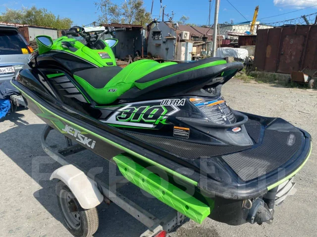 Kawasaki Ultra 310 R ����