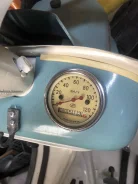 ����� ����
