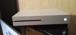Microsoft Xbox One S ����