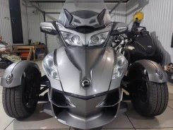 BRP Can-Am Spyder. 1 000����. ��., ��������, ��� ����