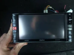 Clarion MAX670W ����