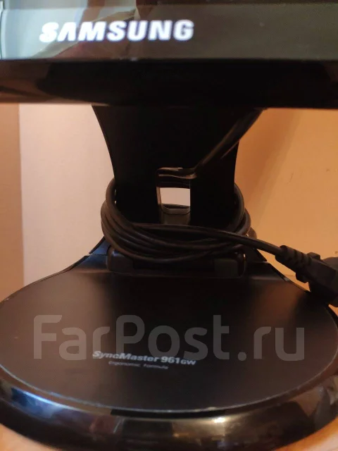Samsung. 19" ����