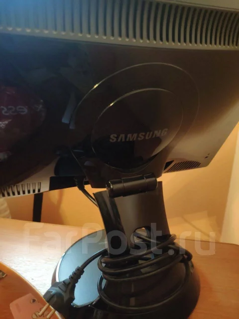 Samsung. 19" ����