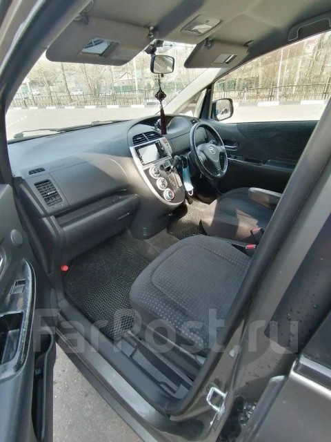 Toyota Ractis. ��������, ��������, 1.5 (110��.�.), ������, 190 000����. �� ����