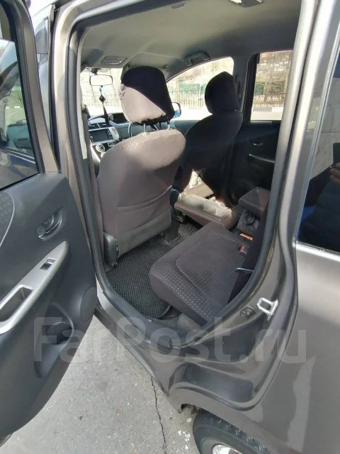 Toyota Ractis. ��������, ��������, 1.5 (110��.�.), ������, 190 000����. �� ����