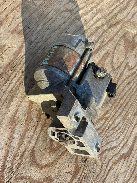 ������� Isuzu Bighorn UBS25DW 89438-43141 ����