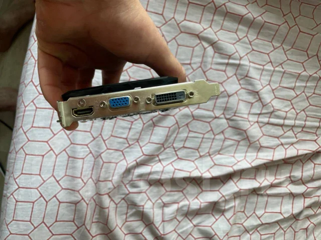 GeForce GT 730 ����