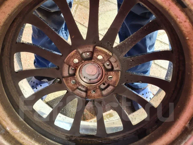 SSR Vienna. 8.0/8.0x19", 5x114.3, ET24/37 ����