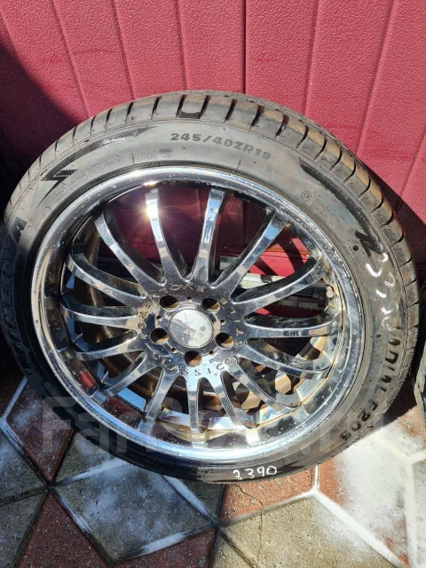 SSR Vienna. 8.0/8.0x19", 5x114.3, ET24/37 ����