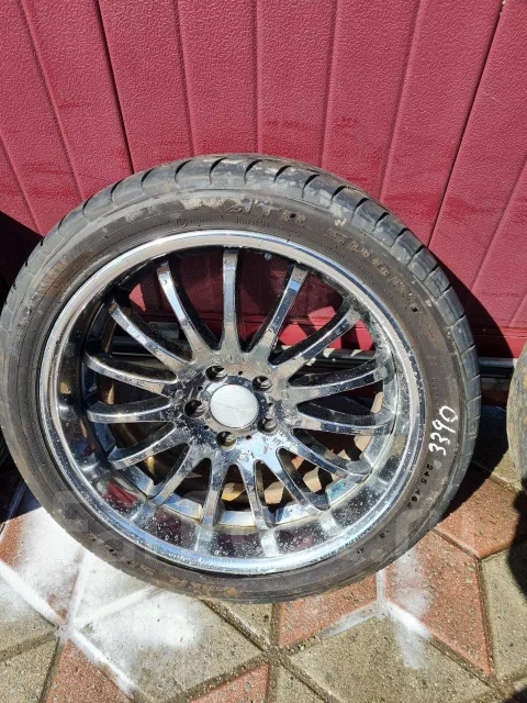 SSR Vienna. 8.0/8.0x19", 5x114.3, ET24/37 ����