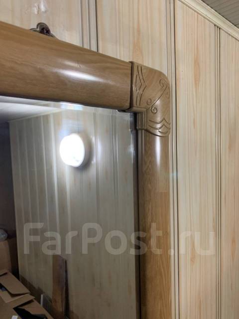 Красивое большое зеркало, б/у, в наличии. Цена: 5 000₽ в Уссурийске