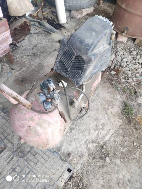 Компрессор 220 вольт, 50 литров, б/у, в наличии. Цена: 4 000₽ во ...