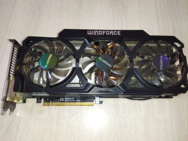 GeForce GTX 780 ����