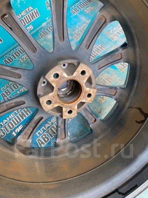 RTX Aura. 8.5/9.5x19", 5x114.3, ET35/35, �� 72���. ��� ����� �� ������ ����