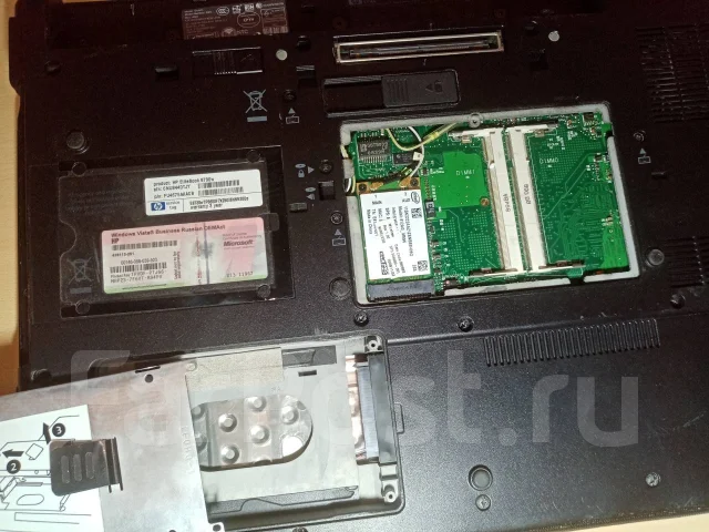 HP EliteBook. 17" ����