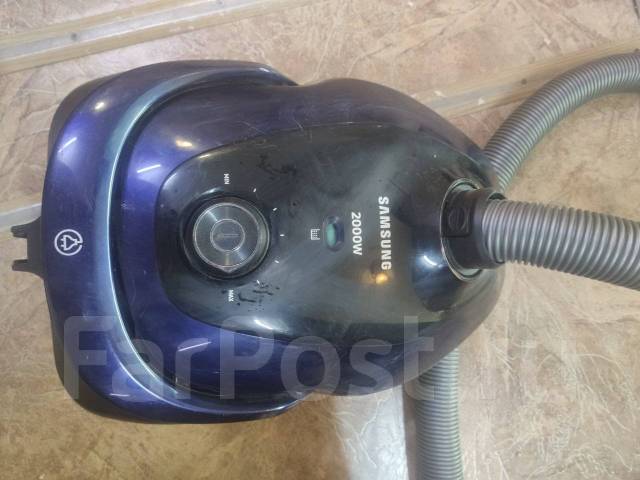 Пылесос Samsung 2000w, б/у, в наличии. Цена: 1 800₽ во Владивостоке