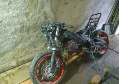 Honda CBR 400RR ����
