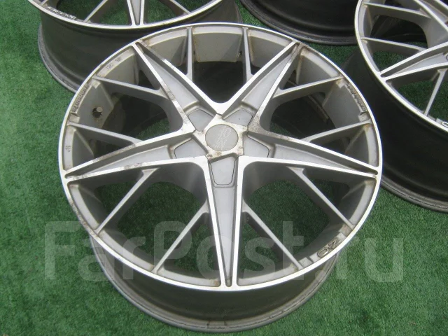 OZ Racing Quaranta. 8.0x18", 5x108, ET45 ����
