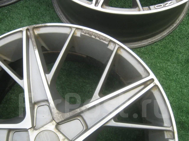 OZ Racing Quaranta. 8.0x18", 5x108, ET45 ����
