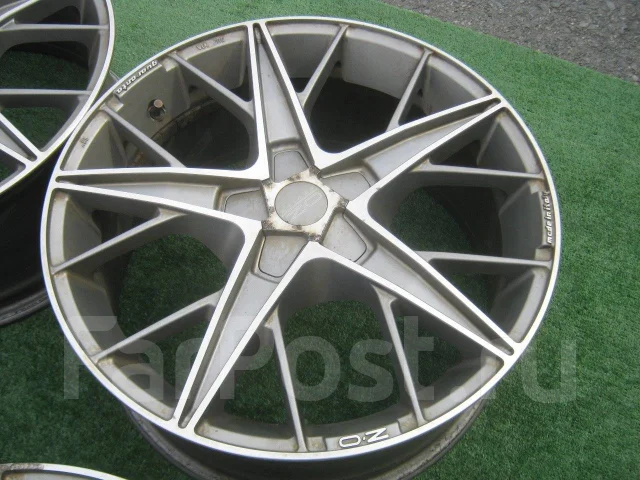 OZ Racing Quaranta. 8.0x18", 5x108, ET45 ����