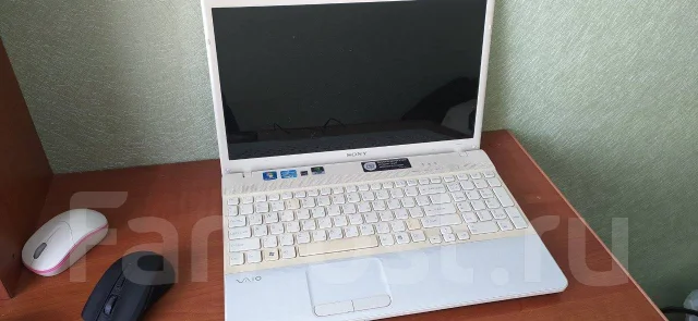 Sony VAIO. 15", ��� 4 ��, ���� 500���, WiFi: 1, Bluetooth: 1 ����