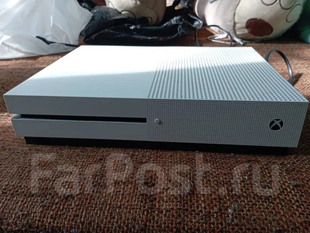 Microsoft Xbox One S ����