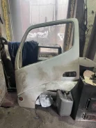 Hino Dutro ����