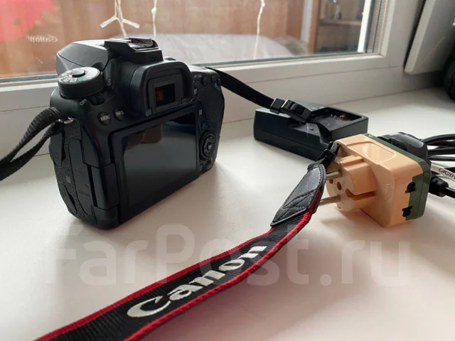 Canon EOS 80D Body ����