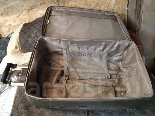 Чемодан большой на колёсах 72 x 48 x 24 выдвижная ручка, б/у, в наличии ...