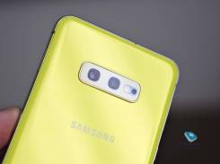 Samsung Galaxy S10e. /,  