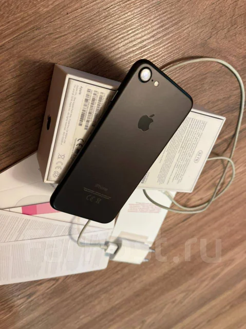 Apple iPhone 7. �/�, ������, 4G LTE ����