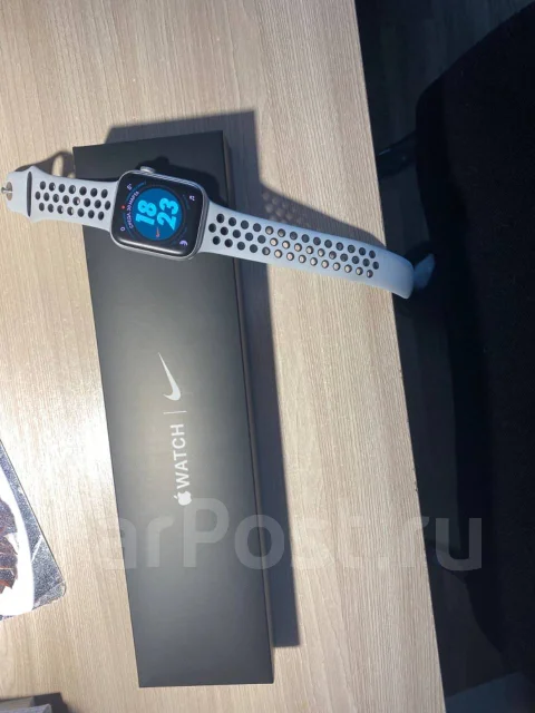 Apple Watch SE. GPS, NFC, IP68 ����