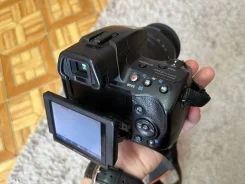 Sony Alpha SLT-A37 ����