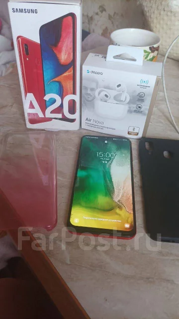 Samsung Galaxy A20. �/�, 4G LTE, NFC ����