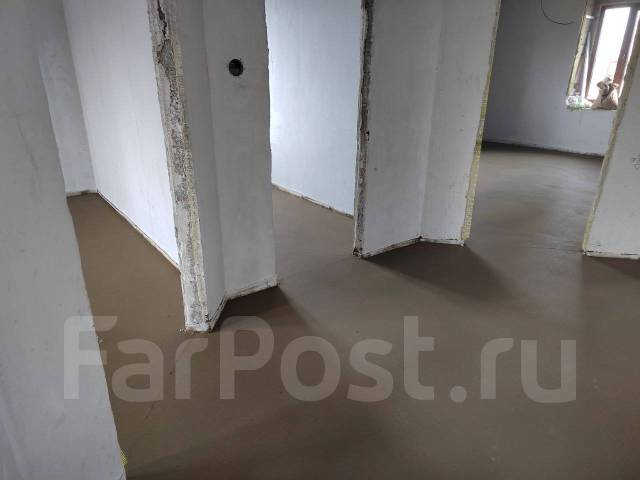 Полусухая механизированная стяжка пола. Штукатурка стен. Демонтаж во ...