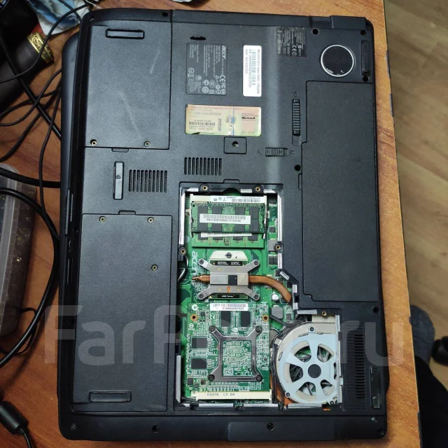 Acer Aspire 7530G. 17.1", 2����, ��� 3072 ��, ���� 250���, WiFi: 1, Bluetooth: 1, ����������� �� 2��. ����