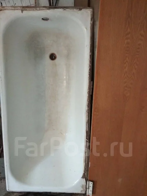 Ванна чугунная 150х70 см б/у - Сантехника и водоснабжение в Уссурийске