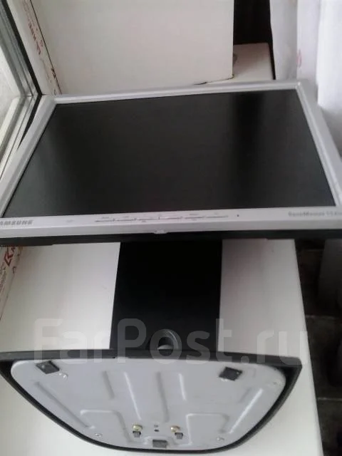 Samsung. 11", ���������� �� (LCD, LED, QLED) ����