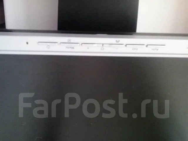 Samsung. 11", ���������� �� (LCD, LED, QLED) ����