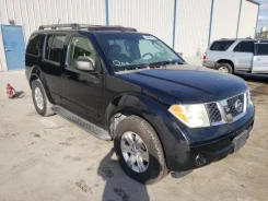 Nissan Pathfinder ����