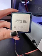 AMD Ryzen 5 2600X ����