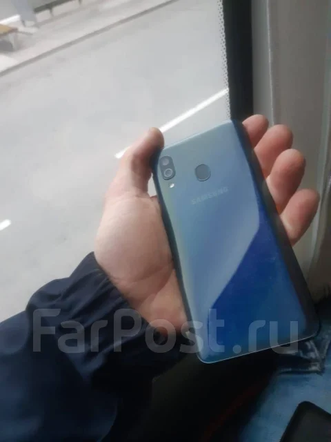Samsung Galaxy A40. �/� ����