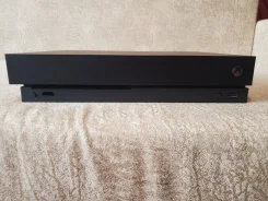 Microsoft Xbox One X ����