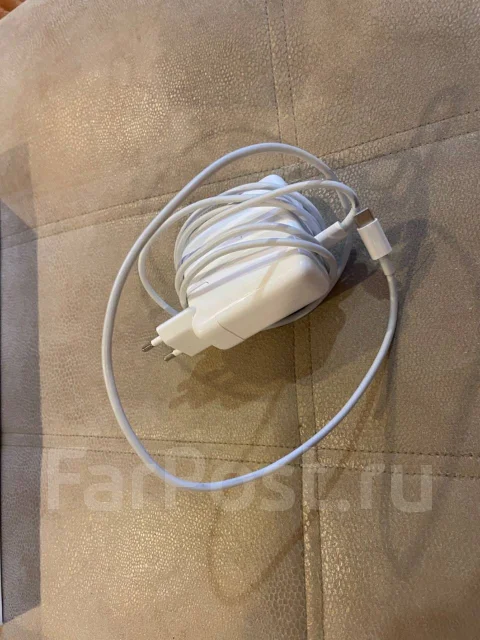 Apple MacBook Pro 13 2019 Mid MV992. 13.3", ��� 64 �� � ������, ���� 256���, WiFi: 1, Bluetooth: 1, ����������� �� 20��. ����