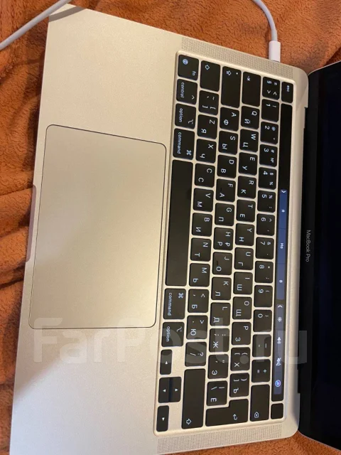 Apple MacBook Pro 13 2019 Mid MV992. 13.3", ��� 64 �� � ������, ���� 256���, WiFi: 1, Bluetooth: 1, ����������� �� 20��. ����
