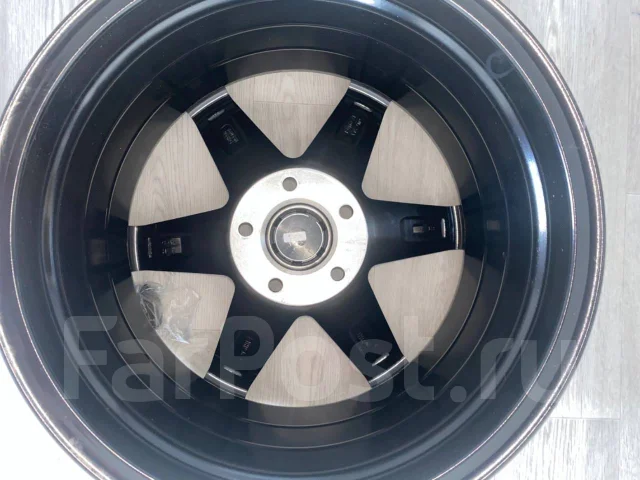 Shogun. 9.5x17", 5x114.3, ET15 ����