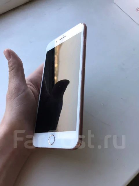 Apple iPhone 8 Plus. �/�, �������, 4G LTE, ����������, NFC ����
